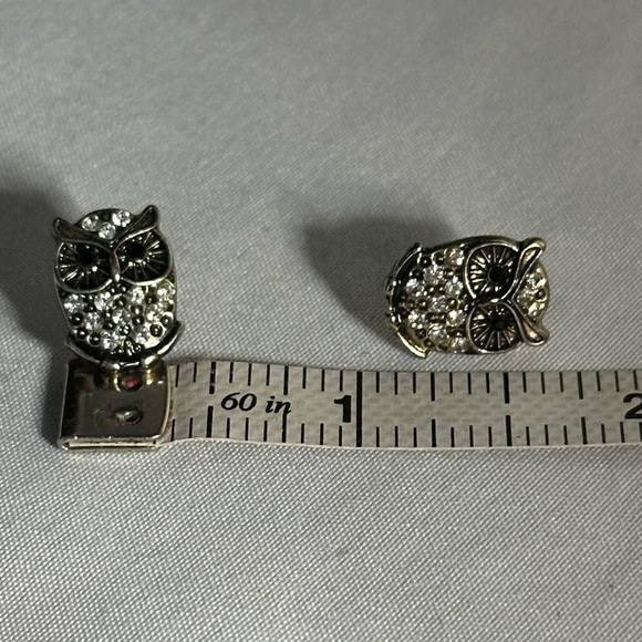 Dainty small sparkly rhinestone owl earrings - Picture 3 of 4